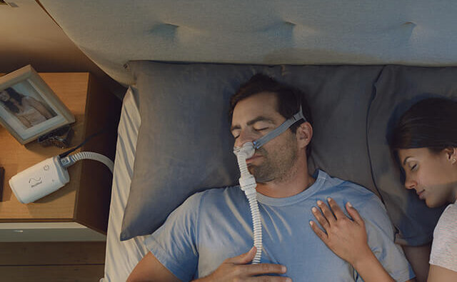 airmini-smallest-cpap-machine-resmed-mobile